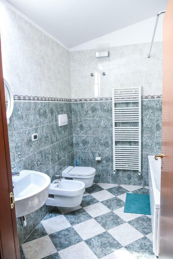 Attic Aries Appartement Montesilvano Marina Buitenkant foto