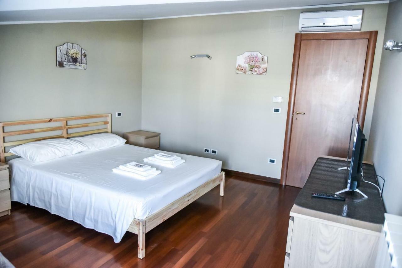 Attic Aries Appartement Montesilvano Marina Buitenkant foto